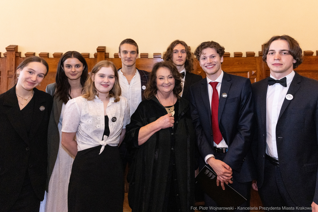 Anna Dymna, honorowa obywatelka Krakowa, gratulacje, Boniecki, Jaśkowiec, Klaman, Baran, Jazgar  Autor: P. Wojnarowski