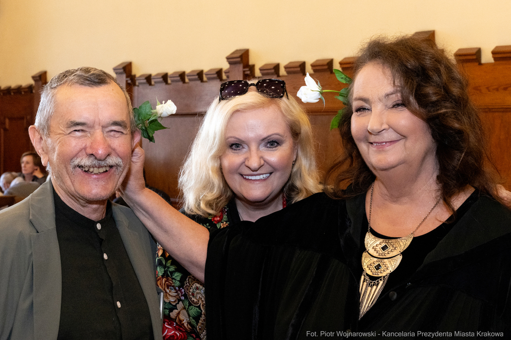 Anna Dymna, honorowa obywatelka Krakowa, gratulacje, Boniecki, Jaśkowiec, Klaman, Baran, Jazgar  Autor: P. Wojnarowski