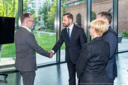 umk_0912.jpg-Miszalski Aleksander, prezydent, Kosek Jakub, korpus konsularny, MUFO, spotkanie