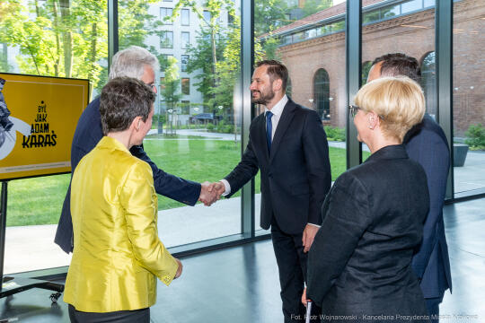 umk_0922.jpg-Miszalski Aleksander, prezydent, Kosek Jakub, korpus konsularny, MUFO, spotkanie