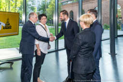 umk_0929.jpg-Miszalski Aleksander, prezydent, Kosek Jakub, korpus konsularny, MUFO, spotkanie