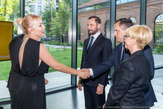 umk_0955.jpg-Miszalski Aleksander, prezydent, Kosek Jakub, korpus konsularny, MUFO, spotkanie