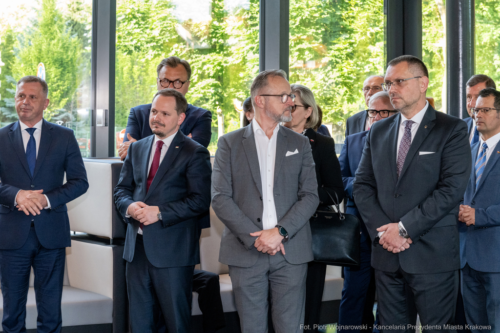 umk_0966.jpg-Miszalski Aleksander, prezydent, Kosek Jakub, korpus konsularny, MUFO, spotkanie  Autor: P. Wojnarowski