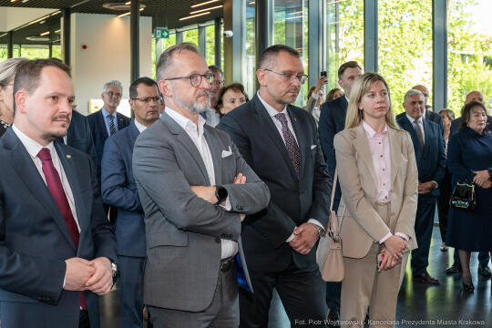 umk_0971.jpg-Miszalski Aleksander, prezydent, Kosek Jakub, korpus konsularny, MUFO, spotkanie