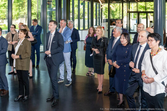 umk_0978.jpg-Miszalski Aleksander, prezydent, Kosek Jakub, korpus konsularny, MUFO, spotkanie