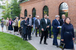 umk_1013.jpg-Miszalski Aleksander, prezydent, Kosek Jakub, korpus konsularny, MUFO, spotkanie