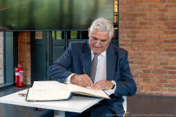 umk_1042.jpg-Miszalski Aleksander, prezydent, Kosek Jakub, korpus konsularny, MUFO, spotkanie