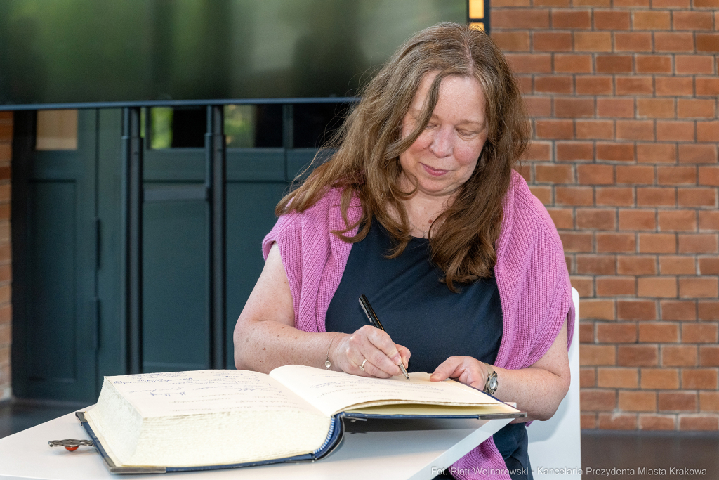 umk_1046.jpg-Miszalski Aleksander, prezydent, Kosek Jakub, korpus konsularny, MUFO, spotkanie  Autor: P. Wojnarowski