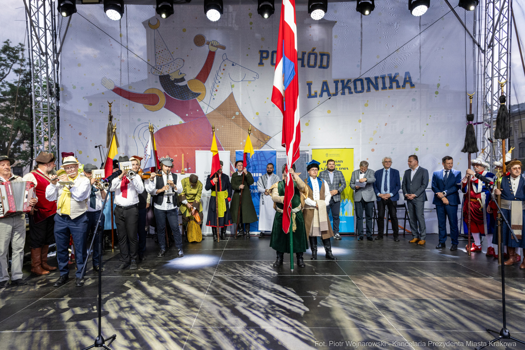 harce, lajkonik, 2024, Rynek, Sęk Niezabitowski, haracz, pochód  Autor: P. Wojnarowski