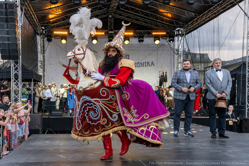 harce, lajkonik, 2024, Rynek, Sęk Niezabitowski, haracz, pochód  Autor: P. Wojnarowski