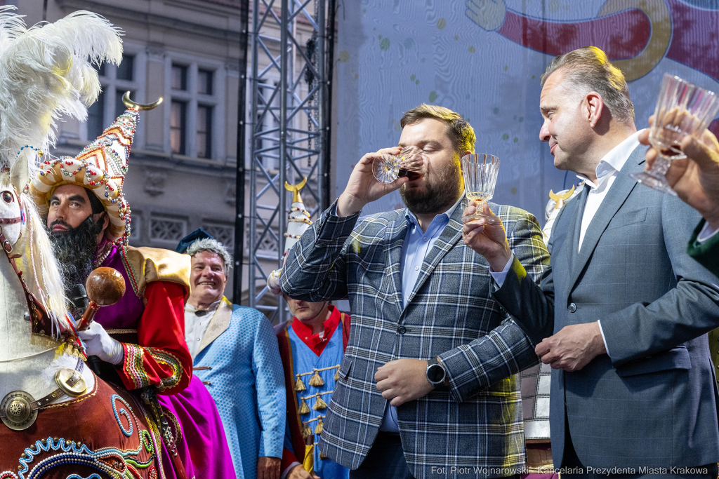 harce, lajkonik, 2024, Rynek, Sęk Niezabitowski, haracz, pochód  Autor: P. Wojnarowski