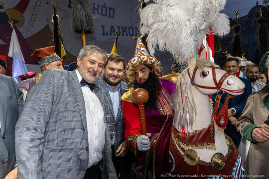 harce, lajkonik, 2024, Rynek, Sęk Niezabitowski, haracz, pochód