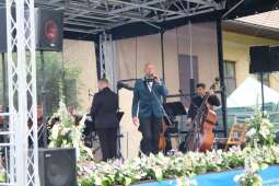 dscf7415.jpg-„Koncert Od Serca” w klasycznym stylu na Helclów.