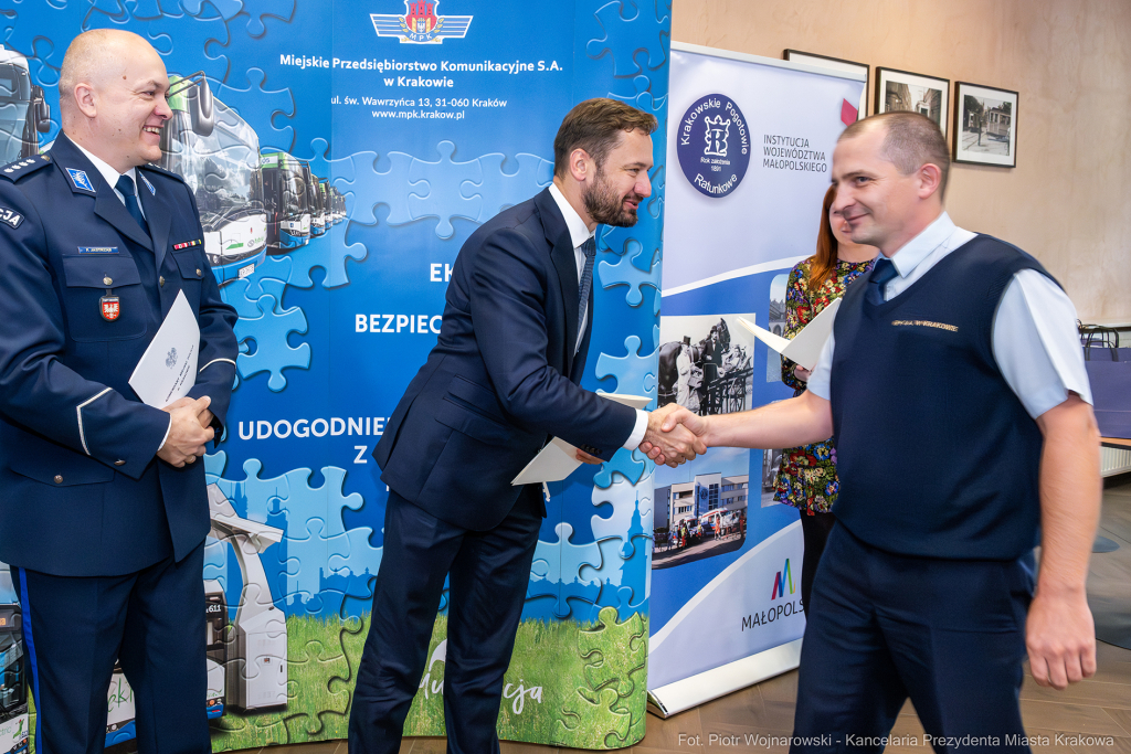 kierowcy, motorniczowie, nagrody, MPK, Miszalski, ratunek, pomoc, empatia  Autor: P. Wojnarowski