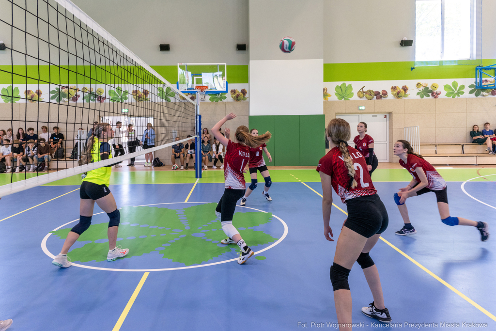 Miszalski, młodzież, debata, VIII LO, 8 Liceum Ogólnokształcące, siatkówka, nowa hala,  Autor: P. Wojnarowski