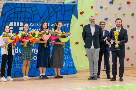 Miszalski, młodzież, debata, VIII LO, 8 Liceum Ogólnokształcące, siatkówka, nowa hala,