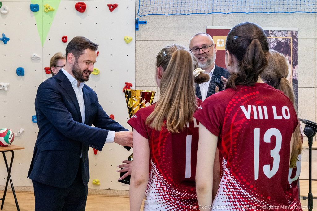 Miszalski, młodzież, debata, VIII LO, 8 Liceum Ogólnokształcące, siatkówka, nowa hala,  Autor: P. Wojnarowski