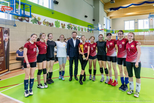 Miszalski, młodzież, debata, VIII LO, 8 Liceum Ogólnokształcące, siatkówka, nowa hala,