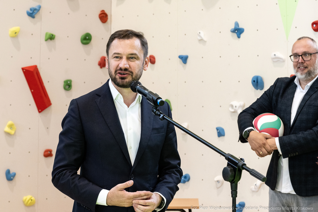 Miszalski, młodzież, debata, VIII LO, 8 Liceum Ogólnokształcące, siatkówka, nowa hala,  Autor: P. Wojnarowski