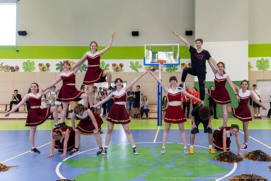 Miszalski, młodzież, debata, VIII LO, 8 Liceum Ogólnokształcące, siatkówka, nowa hala,