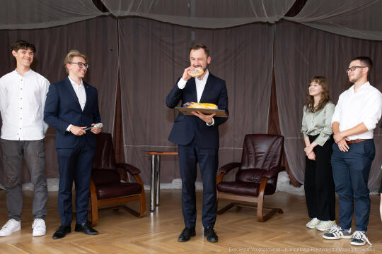 Miszalski, młodzież, debata, VIII LO, 8 Liceum Ogólnokształcące, siatkówka, nowa hala,