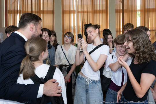 Miszalski, młodzież, debata, VIII LO, 8 Liceum Ogólnokształcące, siatkówka, nowa hala,