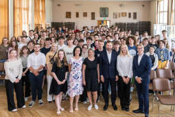 Miszalski, młodzież, debata, VIII LO, 8 Liceum Ogólnokształcące, siatkówka, nowa hala,