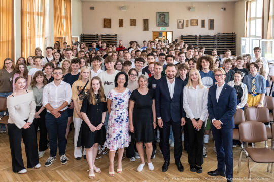 Miszalski, młodzież, debata, VIII LO, 8 Liceum Ogólnokształcące, siatkówka, nowa hala,