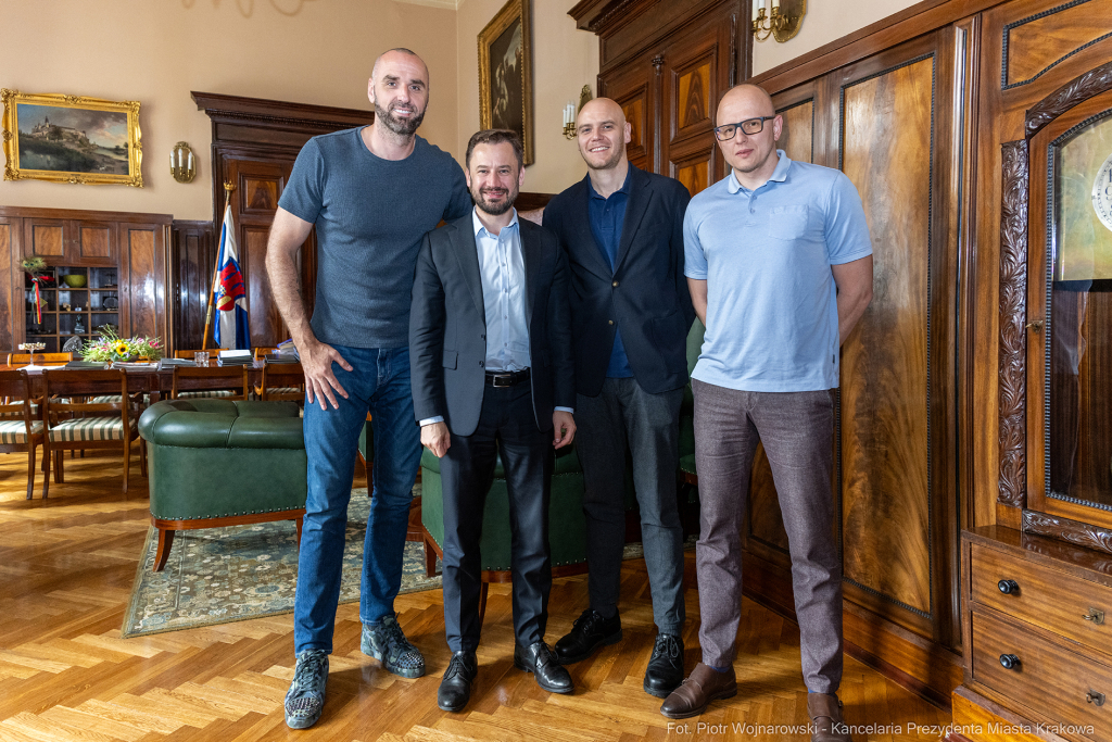 Aleksander, Miszalski, Marcin Gortat, spotkanie, Kraków, fundacja  Autor: P. Wojnarowski