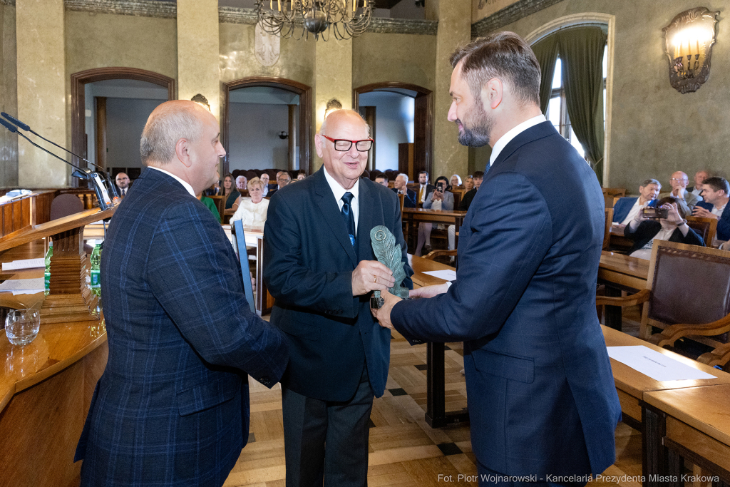 Pióra Biznesu, Krzysztof Karcz, Aleksnder Miszalski, wręczenie, statuetki, dyplomy  Autor: P. Wojnarowski