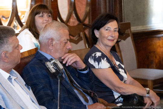 Pióra Biznesu, Krzysztof Karcz, Aleksnder Miszalski, wręczenie, statuetki, dyplomy