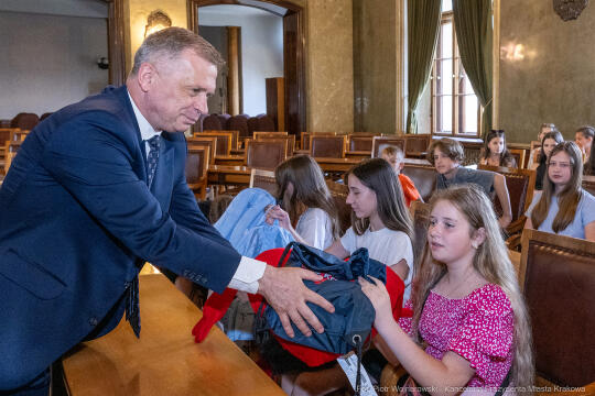 umk_0267.jpg-Mazur, Ziętara, Wodociągi Kraków, dzieci, Drohobycz, wizyta, Kondziołka