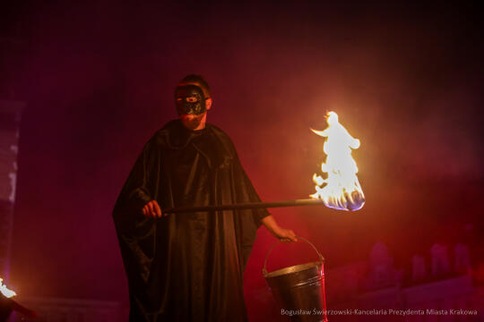 bs-240705-img_2328.jpg-Teatry Uliczne