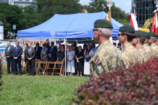 bs-240713-img_6047.jpg-KOPPE, Kwiaty,Rocznica