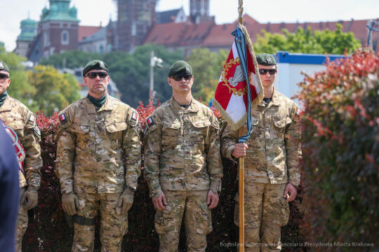 bs-240713-img_6095.jpg-KOPPE, Kwiaty,Rocznica