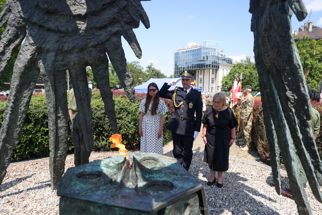 bs-240713-img_6148.jpg-KOPPE, Kwiaty,Rocznica  Autor: B. Świerzowski