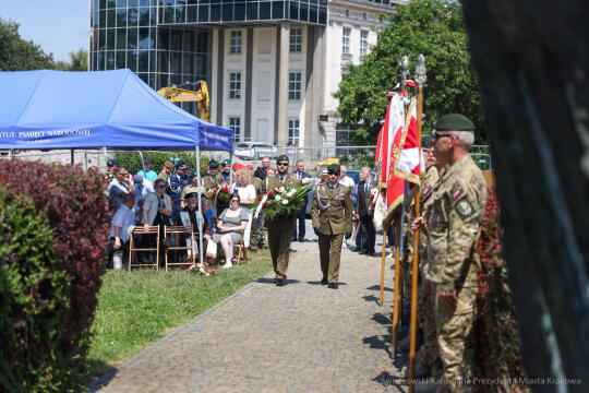 bs-240713-img_6160.jpg-KOPPE, Kwiaty,Rocznica