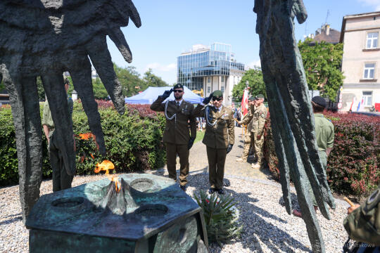 bs-240713-img_6166.jpg-KOPPE, Kwiaty,Rocznica