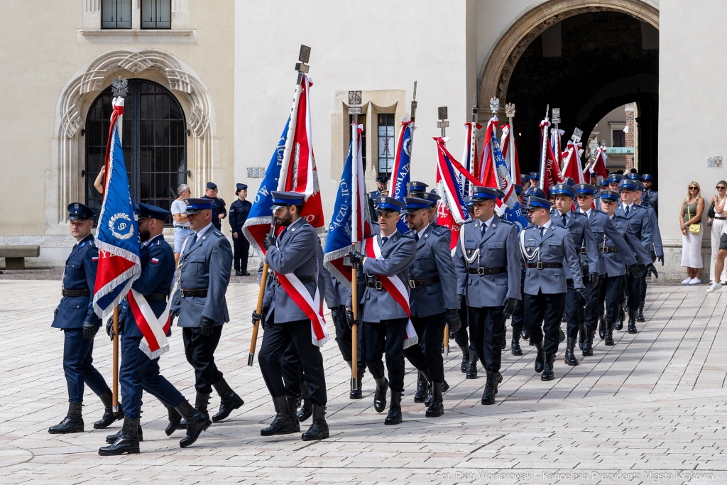 Policja, Święto Policji, Sęk, ślubowanie, Wawel, dziedziniec, Morajko, Smółka, Klęczar, Kuste  Autor: P. Wojnarowski