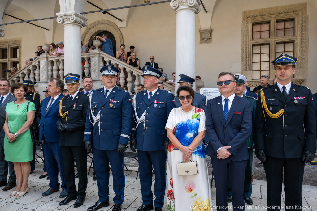 Policja, Święto Policji, Sęk, ślubowanie, Wawel, dziedziniec, Morajko, Smółka, Klęczar, Kuste  Autor: P. Wojnarowski
