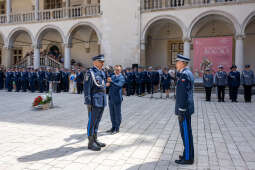 Policja, Święto Policji, Sęk, ślubowanie, Wawel, dziedziniec, Morajko, Smółka, Klęczar, Kuste