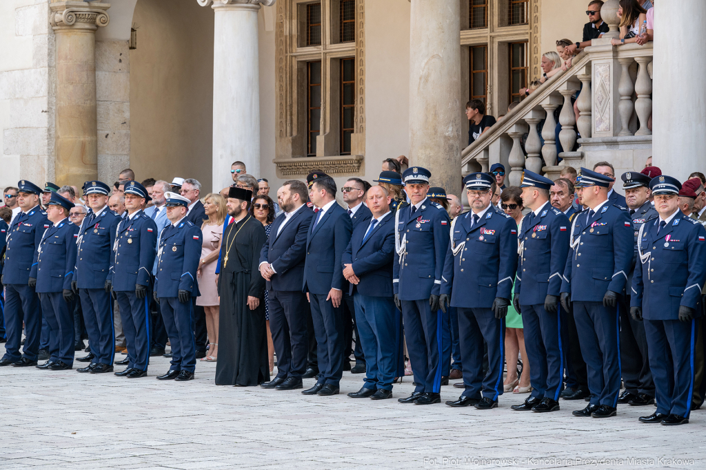 Policja, Święto Policji, Sęk, ślubowanie, Wawel, dziedziniec, Morajko, Smółka, Klęczar, Kuste  Autor: P. Wojnarowski