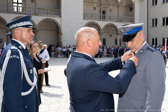 Policja, Święto Policji, Sęk, ślubowanie, Wawel, dziedziniec, Morajko, Smółka, Klęczar, Kuste