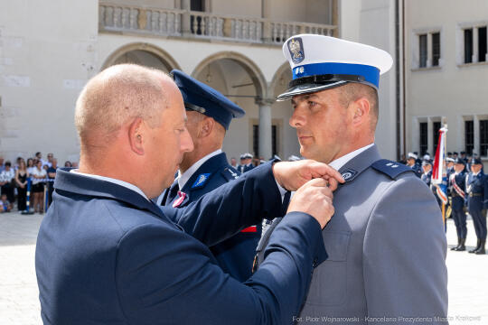 Policja, Święto Policji, Sęk, ślubowanie, Wawel, dziedziniec, Morajko, Smółka, Klęczar, Kuste