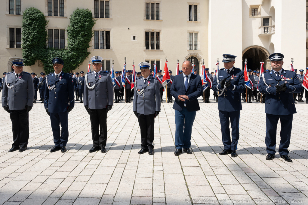 Policja, Święto Policji, Sęk, ślubowanie, Wawel, dziedziniec, Morajko, Smółka, Klęczar, Kuste  Autor: P. Wojnarowski