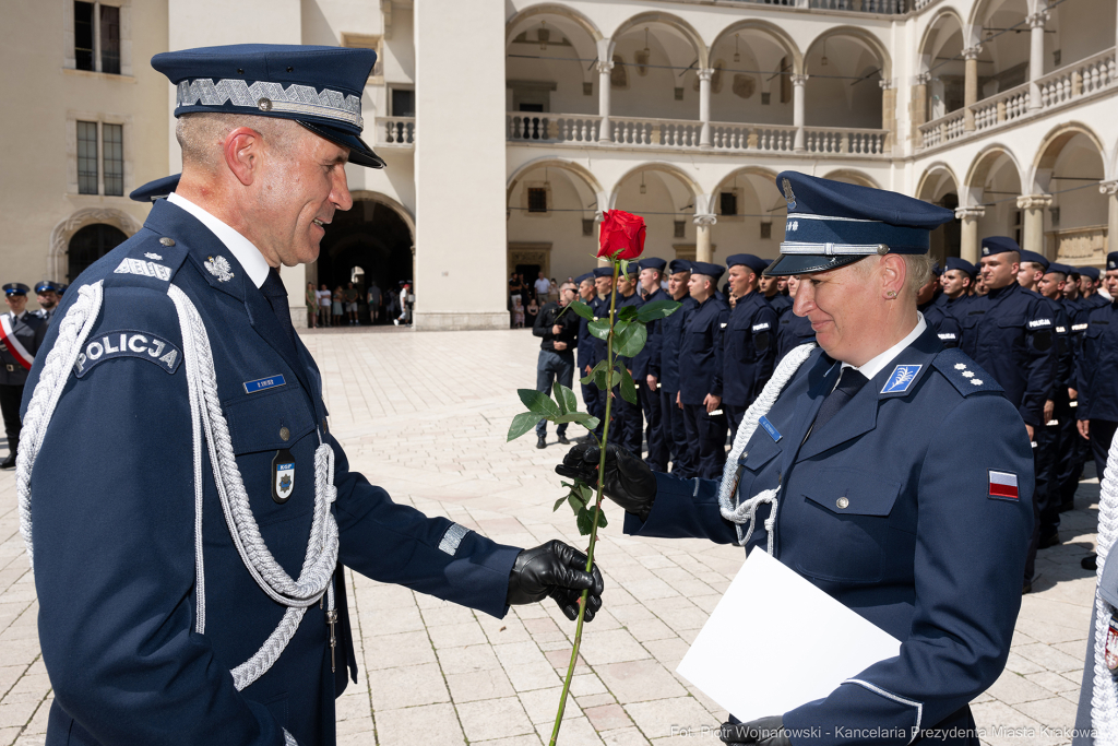 Policja, Święto Policji, Sęk, ślubowanie, Wawel, dziedziniec, Morajko, Smółka, Klęczar, Kuste  Autor: P. Wojnarowski