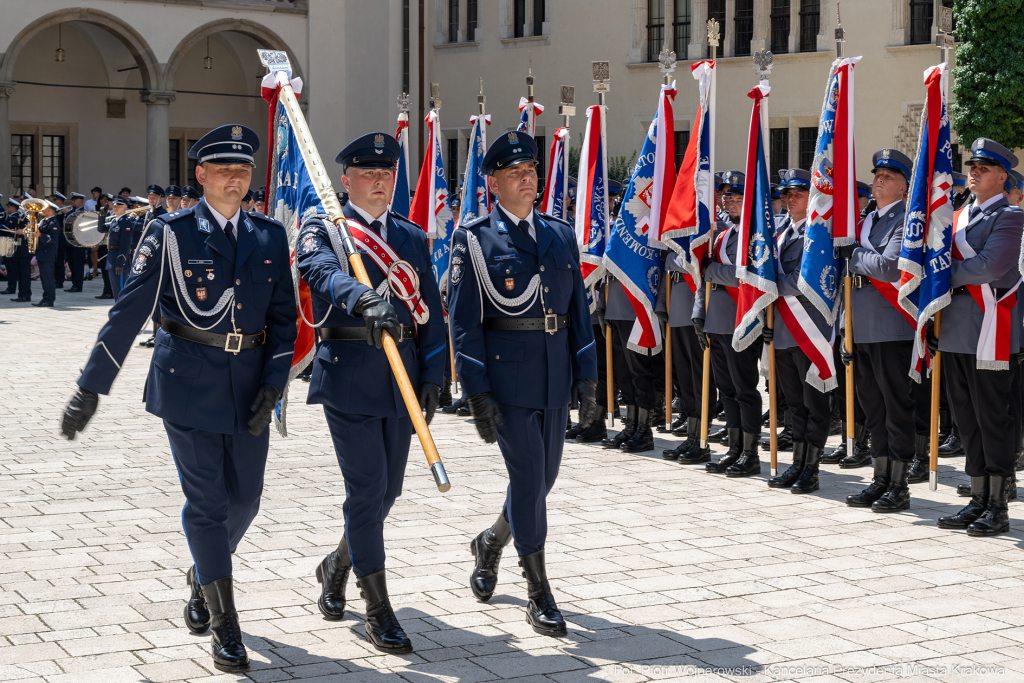 Policja, Święto Policji, Sęk, ślubowanie, Wawel, dziedziniec, Morajko, Smółka, Klęczar, Kuste  Autor: P. Wojnarowski