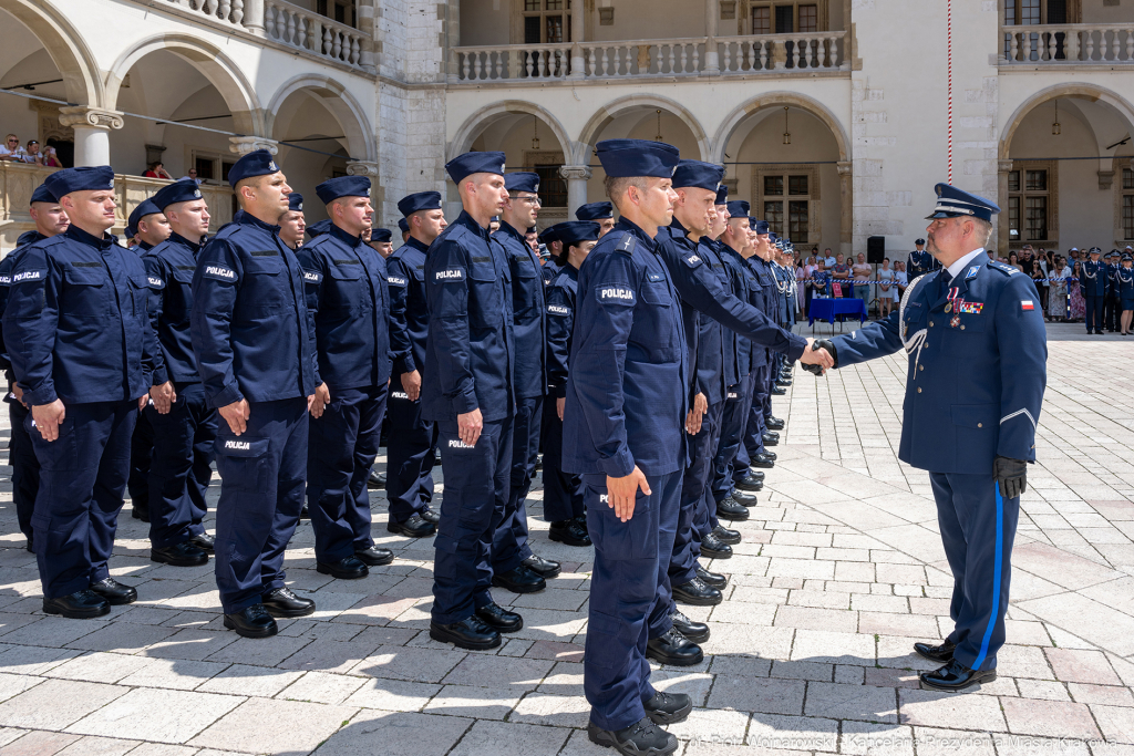 Policja, Święto Policji, Sęk, ślubowanie, Wawel, dziedziniec, Morajko, Smółka, Klęczar, Kuste  Autor: P. Wojnarowski