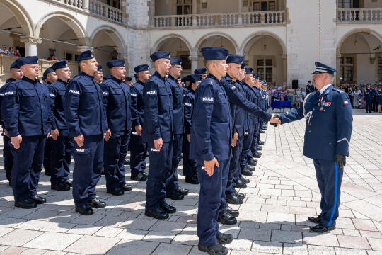Policja, Święto Policji, Sęk, ślubowanie, Wawel, dziedziniec, Morajko, Smółka, Klęczar, Kuste