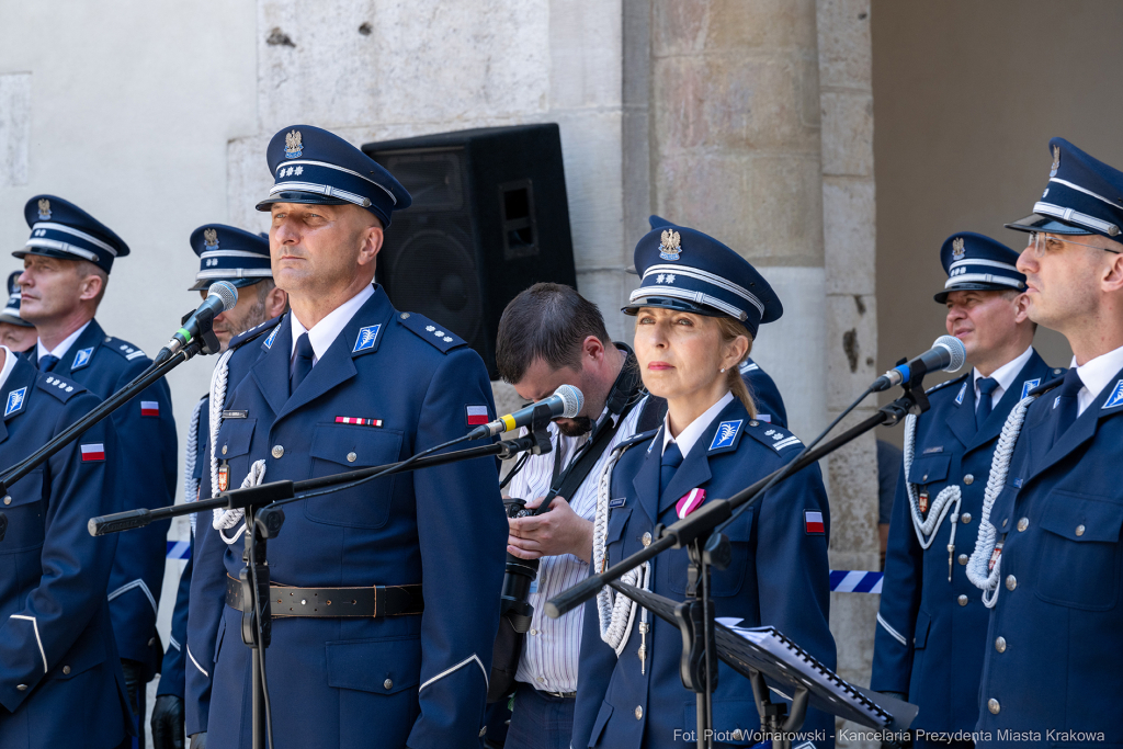 Policja, Święto Policji, Sęk, ślubowanie, Wawel, dziedziniec, Morajko, Smółka, Klęczar, Kuste  Autor: P. Wojnarowski